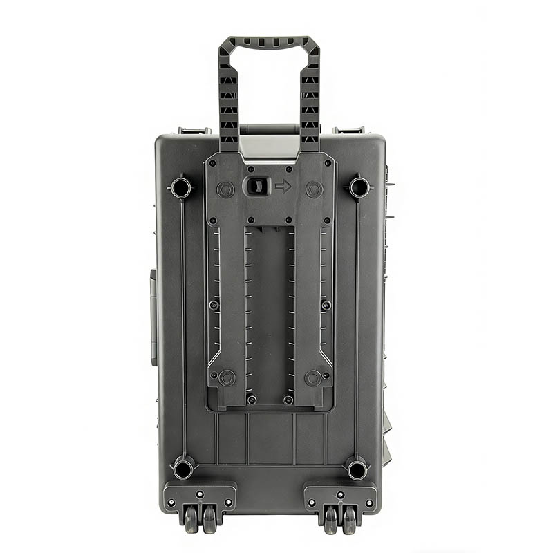 Kotak keras peralatan dengan batang tarik teleskopik